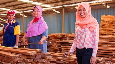 Production de palissandre en Indonésie avec une scierie Wood-Mizer LT20